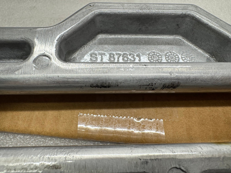 SCRATCH/DENT WARN 87914 Hawse Fairlead, Polished Aluminum for Synthetic Truck/SUV/Jeep Winch